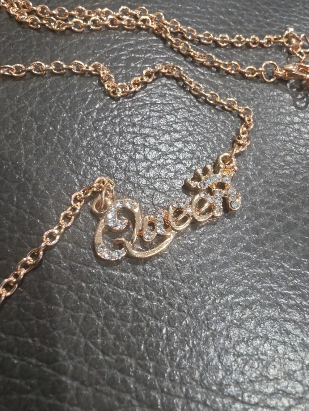 Queen Necklace New